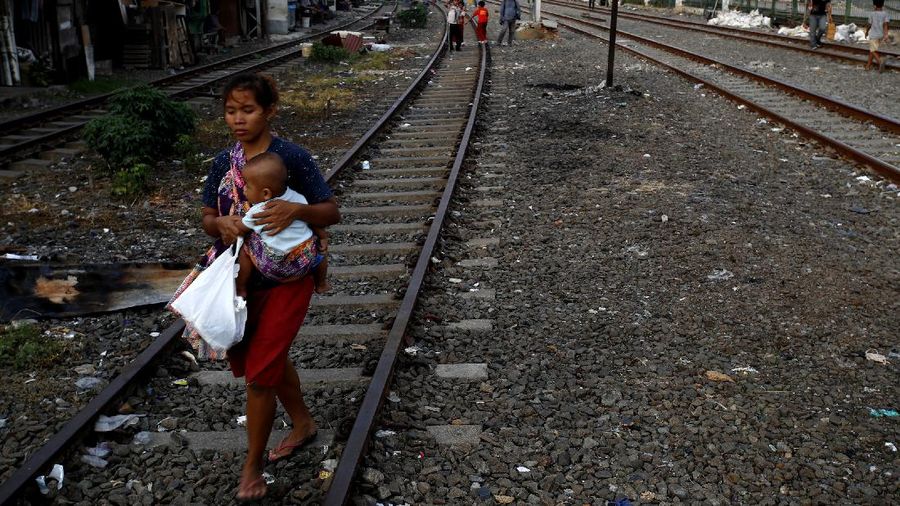 Potret Kemiskinan Ibu Kota di Tengah Pandemi (CNBC Indonesia/Tri Susilo)