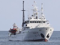 Korea Ngamuk ke Iran, Tanker Disita Kirim Kapal Perang