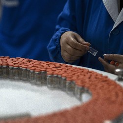 Brasil Setop Uji Vaksin Sinovac Karena Ada Relawan Meninggal