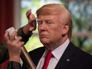 Patung Trump Terbakar Api Amarah Warga Brasil gegara Tarif Tinggi