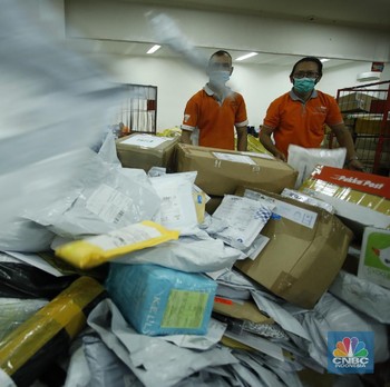 Denyut Nadi Bisnis Pos di Tengah Ancaman Pandemi Corona