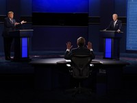 Dear Investor, Trump Kena Covid, Biden Bakal Menang Pemilu?