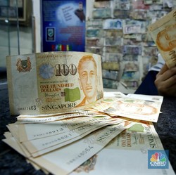 Singapura Bebas Masker di Luar Ruangan, Dolarnya Menguat Lagi