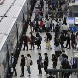 Warga Korea Berhari-hari Ga Bisa Chat, CEO Kakao Mundur