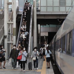 Makin Banyak Orang Korea Ogah Punya Anak, 'Resesi Seks'?