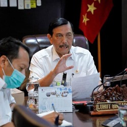 Alot! Luhut Dua Hari Rapat Bahas Batu Bara, Apa Hasilnya?