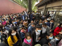 China Mah Bebas, Tak Ada Corona, Warga Rayakan Golden Week