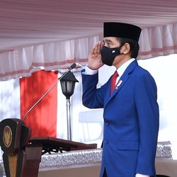 Jokowi Bicara Drone Hingga Strategi Perang RI di Masa Depan