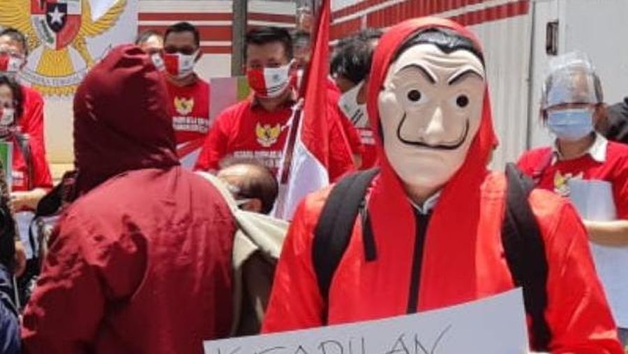Nasabah Wanaartha melakukan aksi damai di depan gedung Kejaksaan Agung, Kebayoran Baru, Jakarta Selatan., Kamis (1/10/2020). (ist)