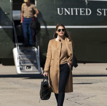 Ini Si Cantik Hope Hicks, Kasus Awal Trump Positif Corona