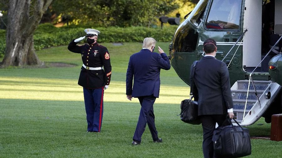 Donald Trump dipindahkan ke Pusat Medis Militer Nasional Walter Reed usai dinyatakan positif COVID-19
