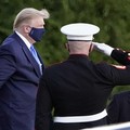 Positif Corona, Ini Penampakan Trump Dilarikan ke RS Militer