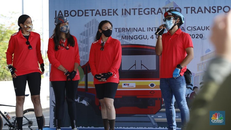 Menteri Perhubungan Budi Karya Sumadi melakukan kunjungan kerja (Kunker) ke kawasan BSD City, Tangerang. (CNBC Indonesia/Tri Susilo)