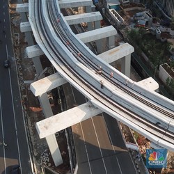 Pecah Rekor, Longspan Terakhir LRT Jabodebek Resmi Tersambung