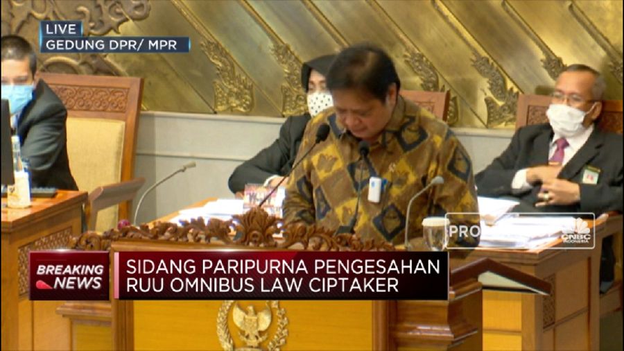 Menko Airlangga Sampaikan Sikap Akhir Pemerintah di RUU Ciptaker(CNBC Indonesia TV)