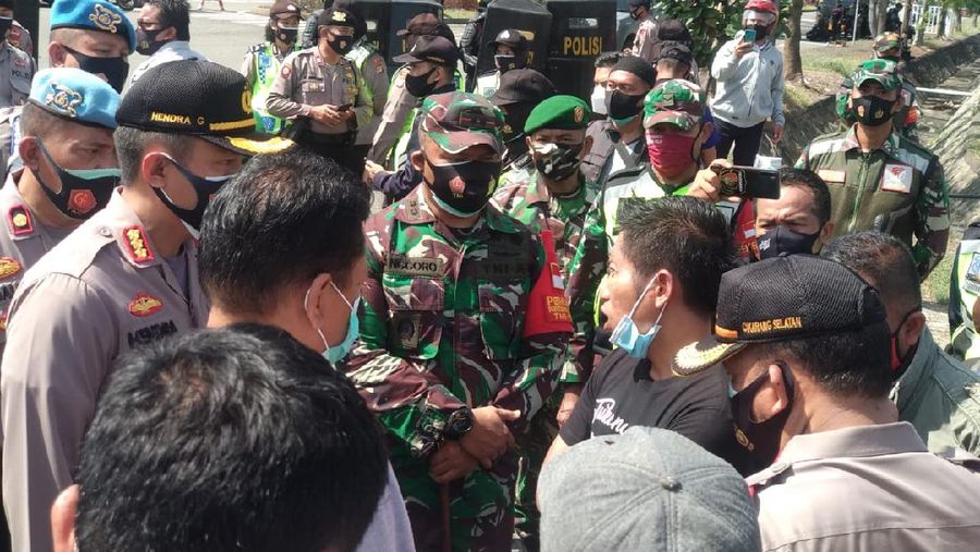 Sejumlah buruh di daerah ditahan untuk tidak berdemo di gedung DPR/MPR RI, Jakarta. (Dok: KSPI)