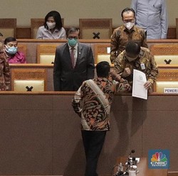 Demokrat-PKS Tolak RUU Cipta Kerja, Ini Reaksi Airlangga