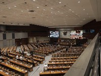 DPR Setujui UU HKPD, Pajak & Retribusi Daerah Siap Dirombak!