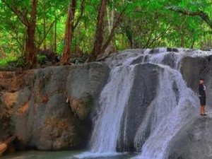 Rute Menuju ke Air Terjun Bente yang Indah di Morowali