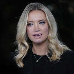 Bak Jatuh Kena Tangga, yang Dekat Trump Diperiksa Penyidik AS