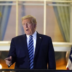 Gokil! Trump Ajukan Stimulus Covid-19 Rp 26.419 T