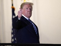 Donald Trump: Kena Corona Adalah Berkah Tuhan
