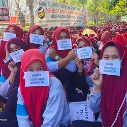 Viral Bos Staycation Karyawati, Menaker Rilis Aturan Baru