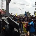 Ricuh Demo Tolak Omnibus Law, Dari Parepare Hingga Semarang!