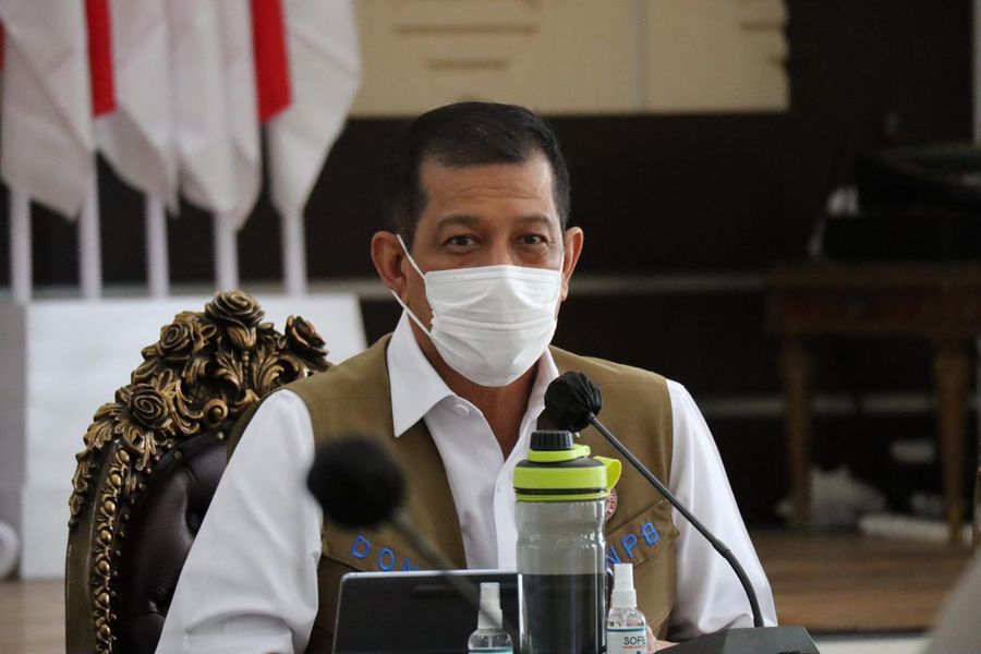 Doni Monardo hadir di Gorontalo, Pemerintah Pusat melalui Satuan Tugas Penanganan COVID-19 terus mendorong upaya penguatan penanganan COVID-19 di daerah melalui perubahan perilaku dan menegakkan penerapan protokol kesehatan sebagai bentuk pencegahan. (Dok: BNPB) Doni Monardo hadir di Gorontalo, Pemerintah Pusat melalui Satuan Tugas Penanganan COVID-19 terus mendorong upaya penguatan penanganan COVID-19 di daerah melalui perubahan perilaku dan menegakkan penerapan protokol kesehatan sebagai bentuk pencegahan. (Dok: BNPB)