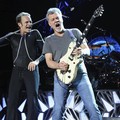 Gitar Legenda Rock Eddie Van Halen Dilelang Rp 1,1 M, Minat?