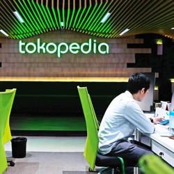 Persaingan Panas! Awal 2021 Tokopedia Kalahkan Shopee
