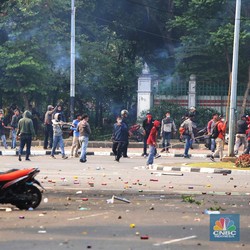 Ya Ampun! Gedung Kementerian ESDM Ikutan Dirusak Pendemo