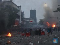 UU Ciptaker Penyebab Demo Rusuh Bakar-bakaran? Belum Tentu...