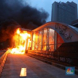 8 Halte Transjakarta Dibakar, Rp 45 M Lenyap Dalam Sehari