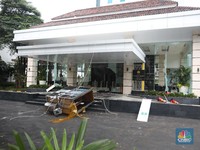 Brutalnya Pendemo, Gedung ESDM Diobrak-Abrik
