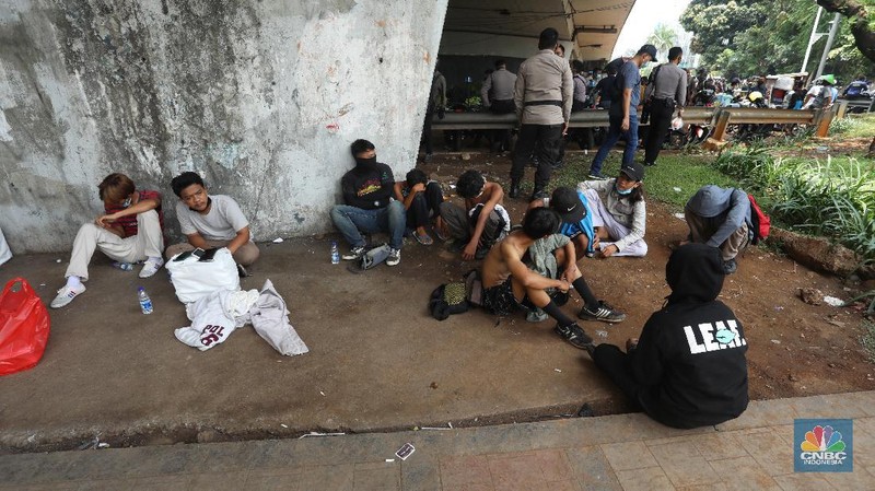 ksi unjuk rasa buruh yang menolak omnibus law RUU Cipta Kerja akan berlangsung di kawasan Gedung DPR/MPR, Senayan, Jakarta, pada Kamis (8/10/2020). Polisi pun telah membuat titik rekayasa arus lalu lintas (lalin).  (CNBC Indonesia/Andrean Kristianto)