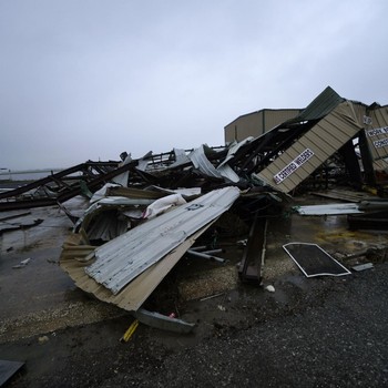 Begini Penampakan Badai Delta Terjang Louisiana AS