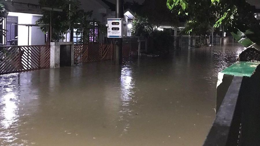 Banjir di Ciganjur, Jakarta Selatan, Sabtu (10/10/2020). (Foto: Bagus Putra Laksana/detikcom)