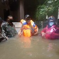 Musim Banjir, Waspada Wabah Covid-19 di Klaster Pengungsian