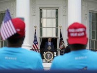 Trump Apes Nih, Duit Kampanye Susut Banyak Jelang Pemilu
