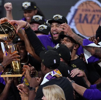 Euforia LA Lakers Raih Juara NBA ke-17