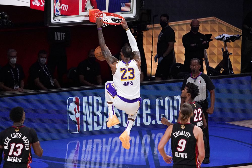 Euforia LA Lakers Raih Juara NBA ke-17 - Foto 1