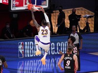 Gokil! Juragan Kripto Ganti Nama Stadion LA Lakers