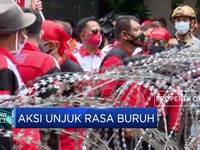 Ratusan Buruh Melakukan Aksi Unjuk Rasa Tolak UU Ciptaker
