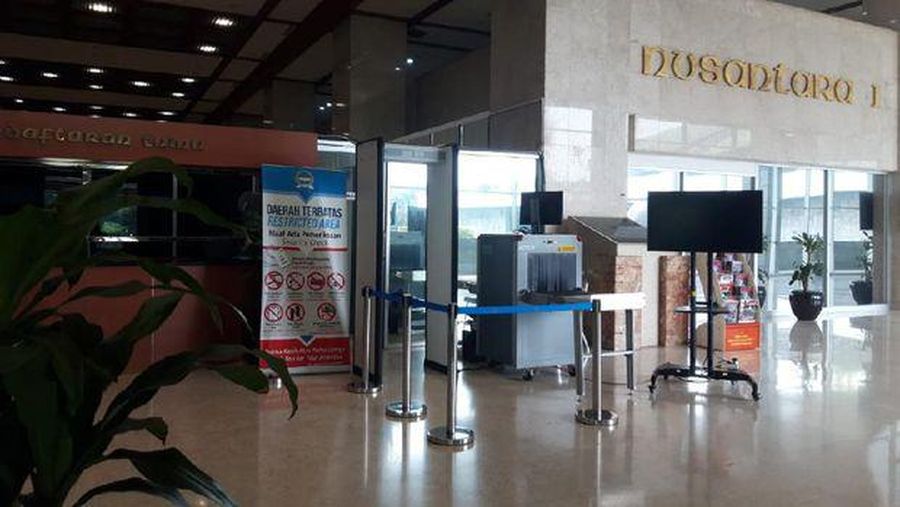 Suasana gedung Nusantara I DPR RI yang di-lockdown usai 18 anggota Dewan terpapar Corona. (Rahel/detikcom)