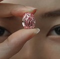 Dahsyat! Berlian Langka Merah Muda, Harganya Rp 566 Miliar!