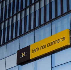 Makin Rajin Tambah Saham Bank Neo Commerce, Ini Kata Akulaku