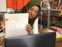 Saat Karya Komunitas Tuli Bikin Guru ESMOD Jakarta Terkesima