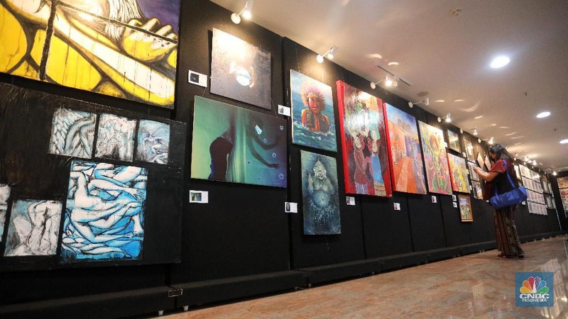 Pameran Seni Creative Freedoom to Heal The Nation di Perpustakaan Nasional, Jakarta (CNBC Indonesia/Andrean Kristianto)