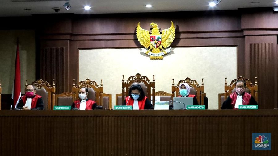 Pembacaan tuntutan Jaksa Penuntut Umum (JPU) terhadap dua terdakwa dalam kasus dugaan korupsi PT. Asuransi Jiwasraya (Persero) akhirnya digelar hari ini, Kamis (15/10/2020).  (CNBC Indonesia/Tri Susilo)